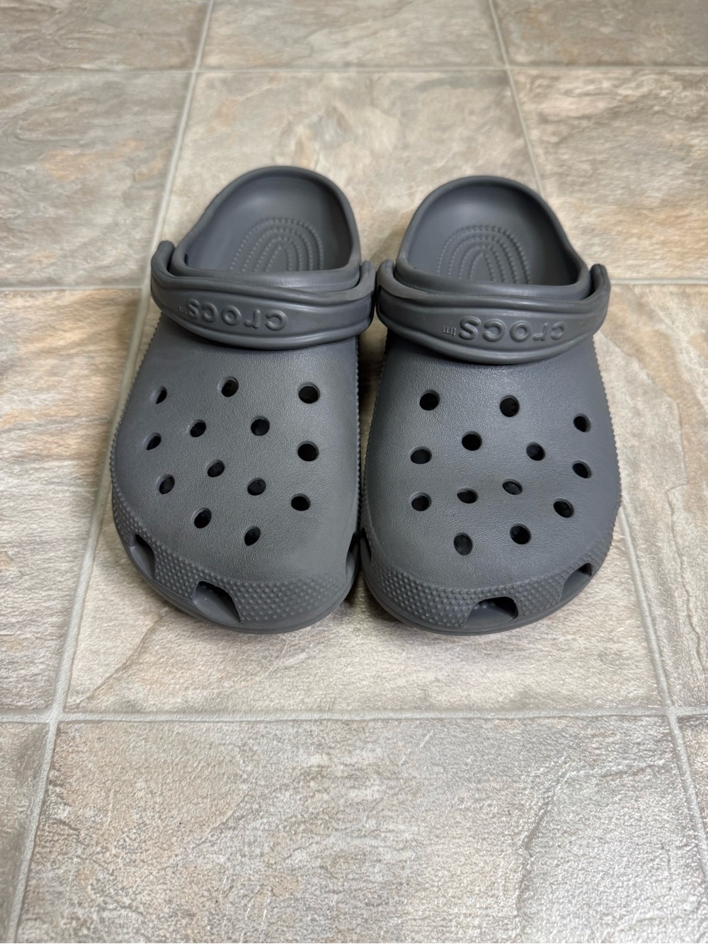 Iconic Comfort Crocs Gray Mens Shoe Size 4 Gray Slip On Preowned